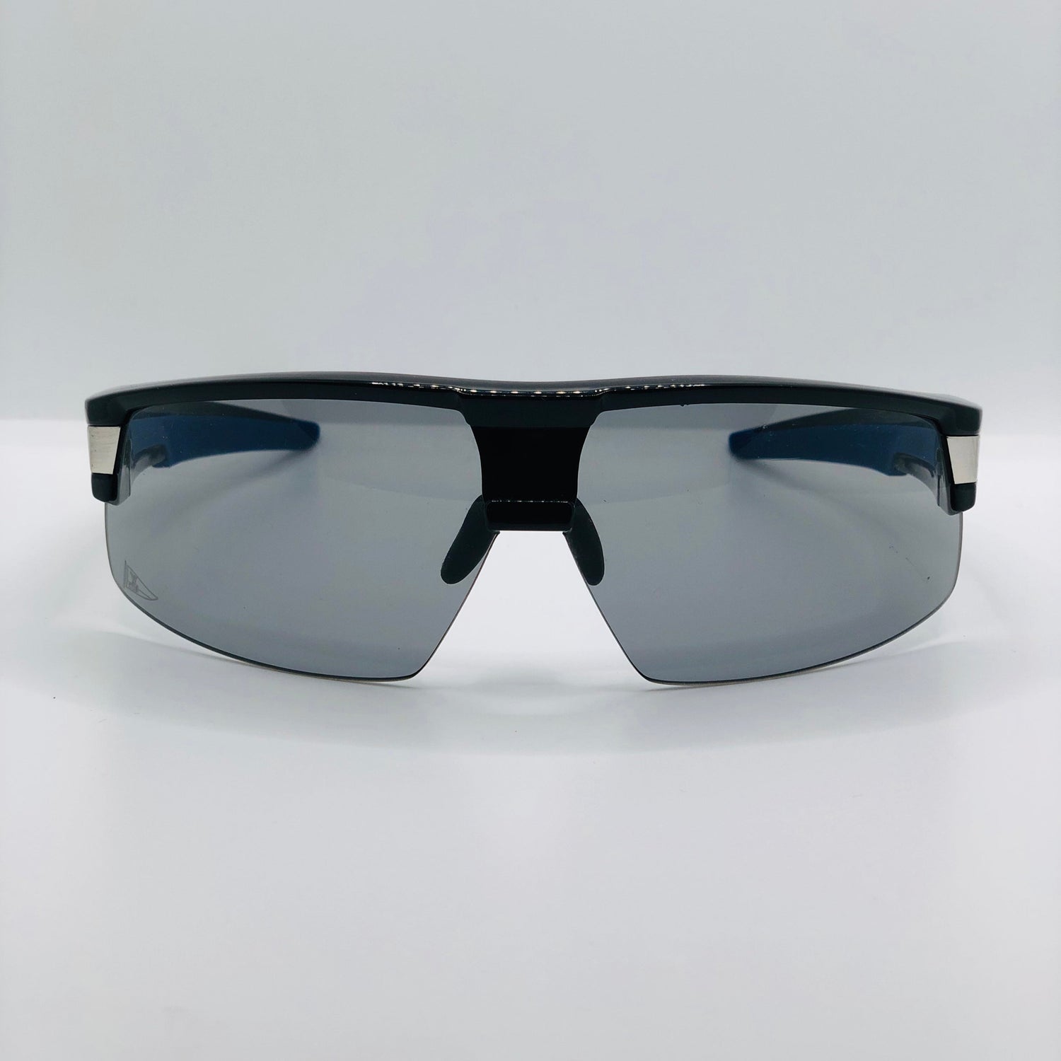 Lunettes de soleil Louis Vuitton Cup M80718 – Seconde main Authentiques