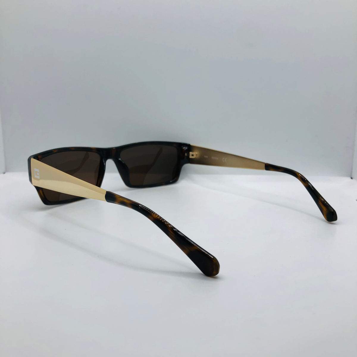 Guess GU6976 52E (3) - CLUKE