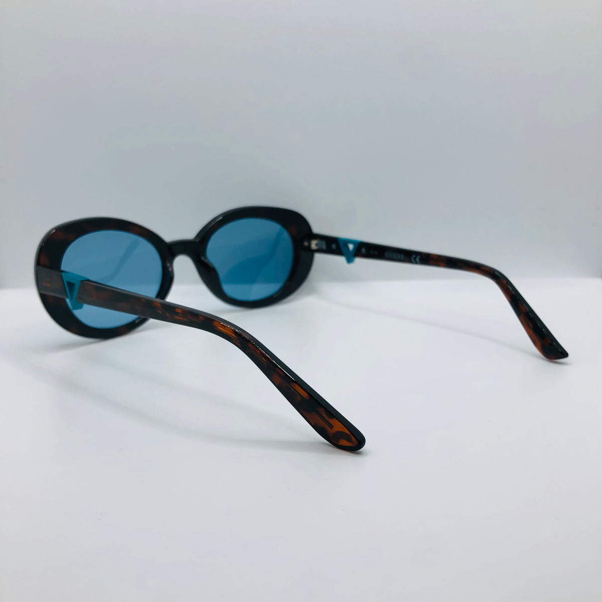 Guess GU7632 52V (3) - CLUKE