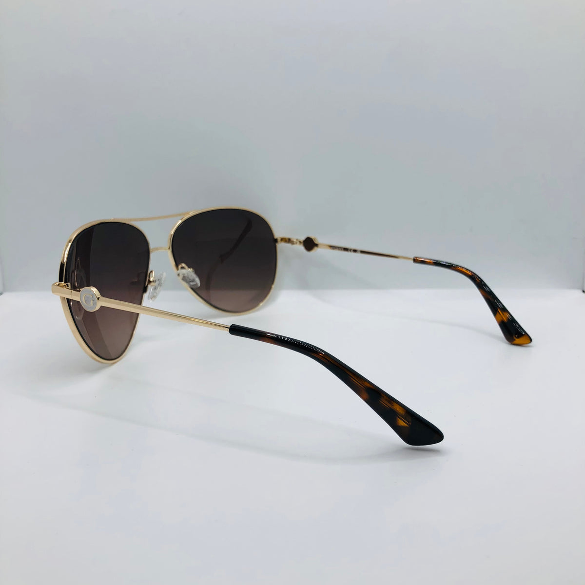 Guess GU7641 32F (3) - CLUKE