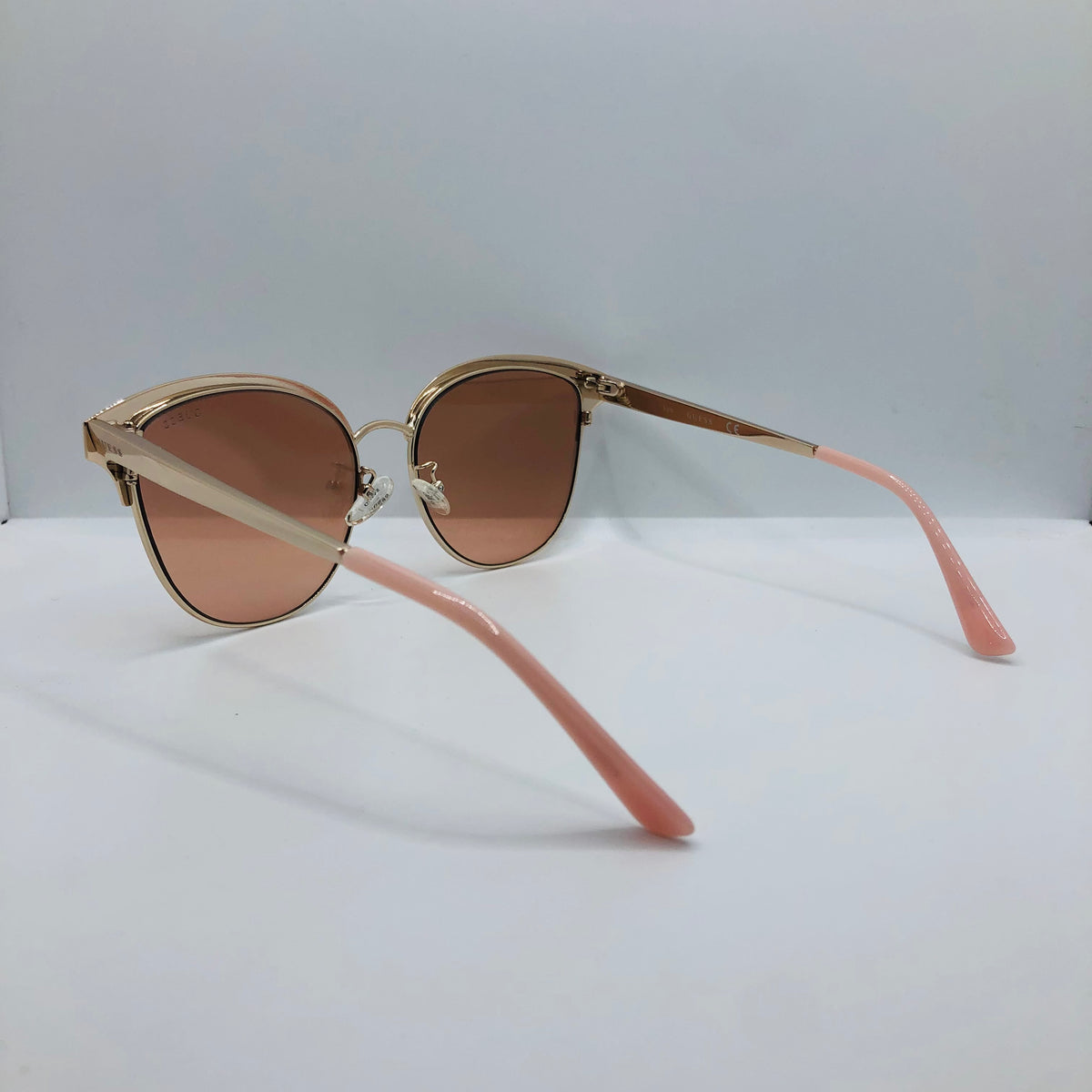 Guess GU7707-D 72T (3) - CLUKE