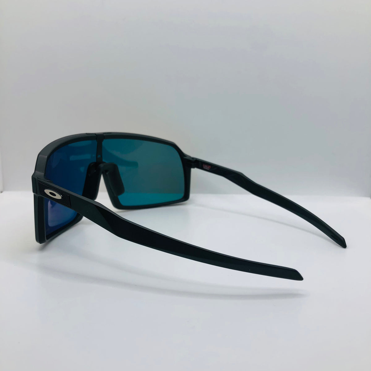 OAKLEY OO9406-0137 SUTRO - CLUKE